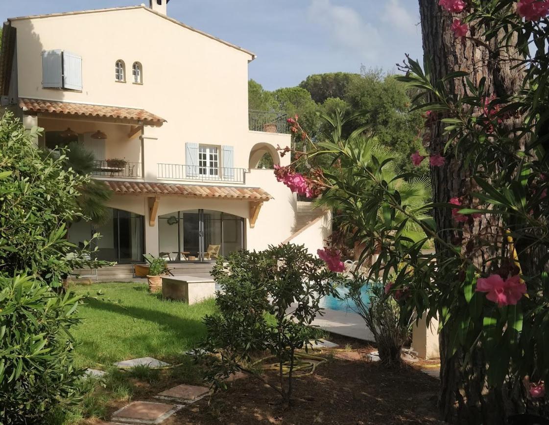 La Beluga Hotel Sainte-Maxime Exterior photo